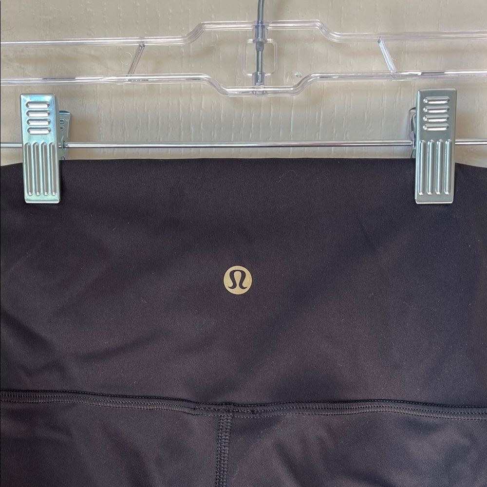 NWT LULULEMON LUNAR NEW YEAR WUNDER UNDER HIGH RISE LEGGING TIGHT - Picture 4 of 6